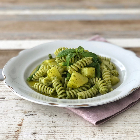 Fusilli pesto alla Genovesella perunoiden ja vihreiden papujen kera
